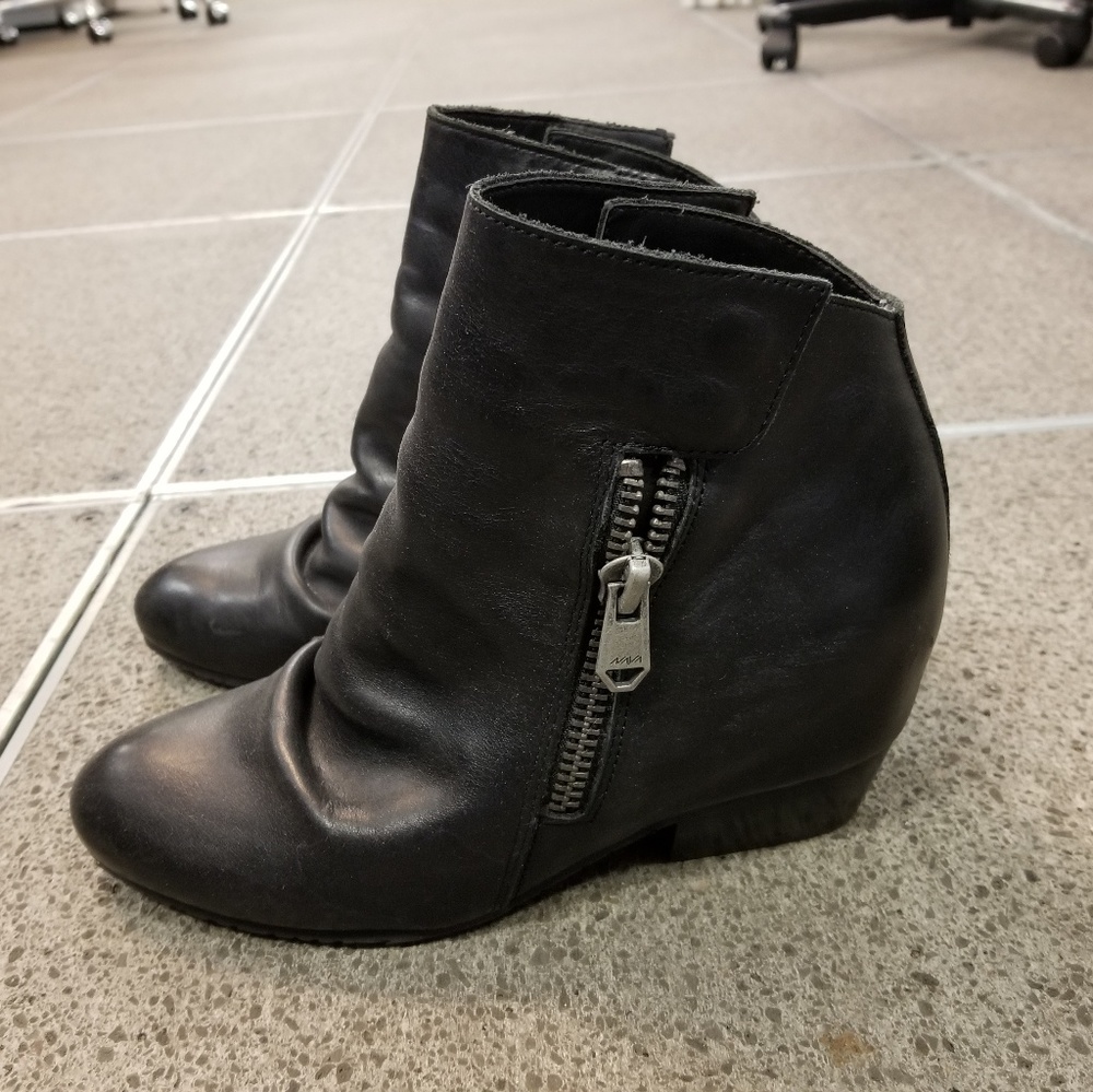 Naya Fillie Black Slouch Bootie 8.5
